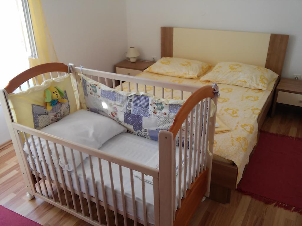 Apartment Karla Jadrtovac Room photo