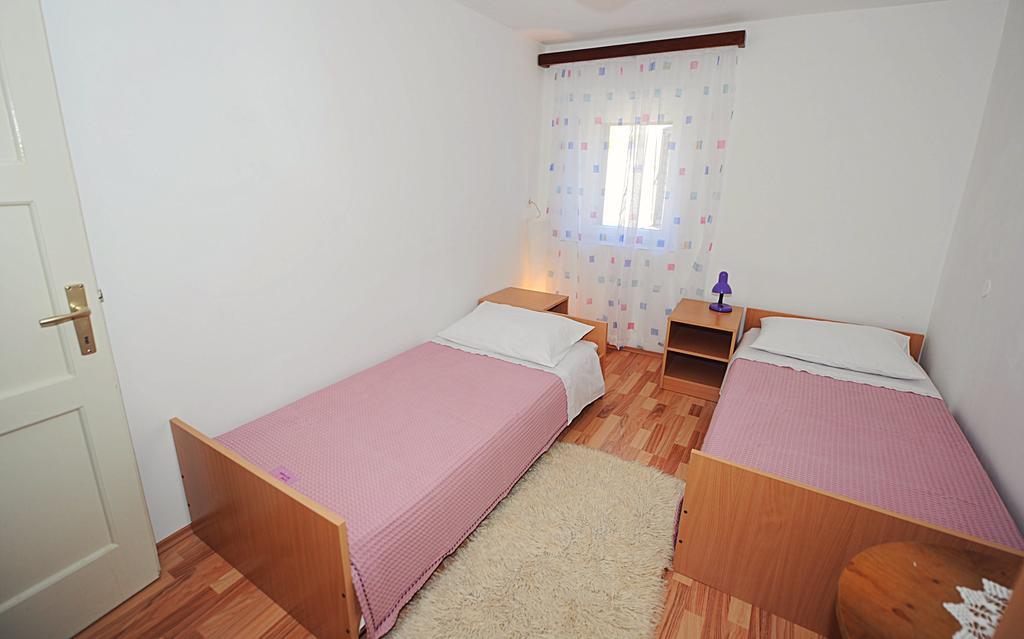 Apartment Karla Jadrtovac Room photo